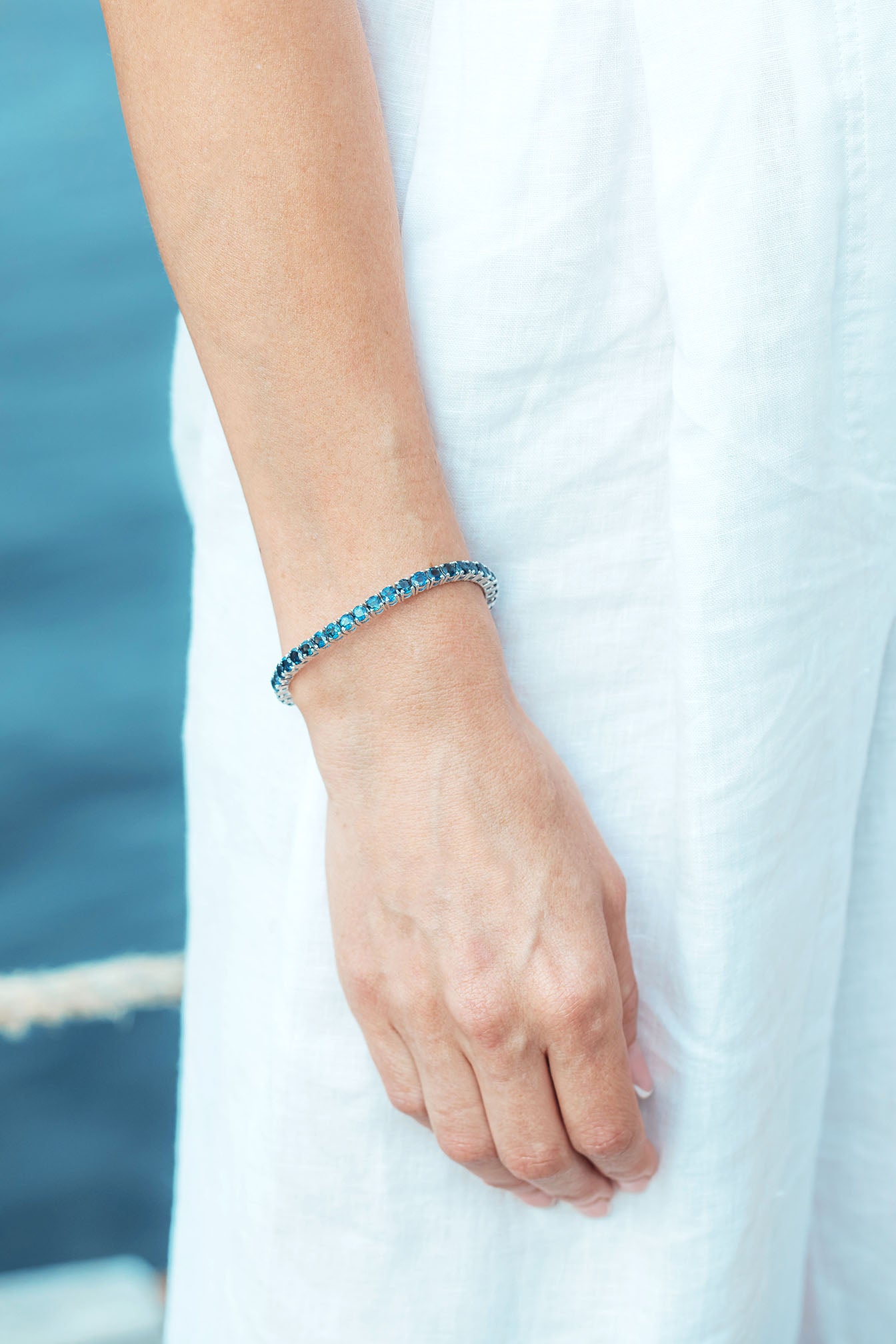 Blue Sapphire Round Tennis Bracelet