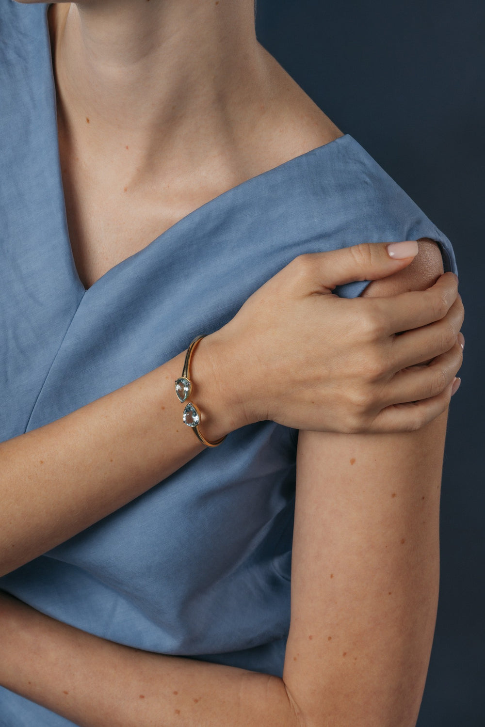 Sky Promise Aquamarine Bracelet on the model